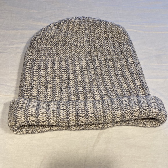 Love Your Melon Beanie Toque Hat - Picture 5 of 5